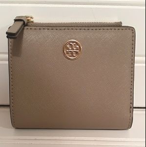 Tory Burch Mini Robinson Wallet